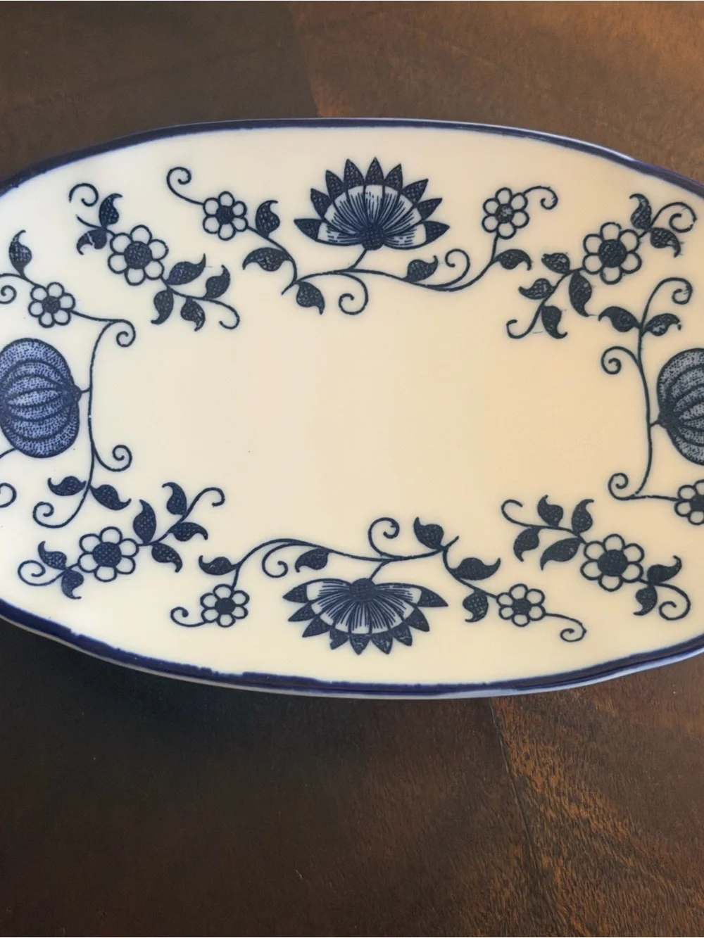 Vintage Blue & White Porcelain Pedestal Soap Dish – Floral Pattern